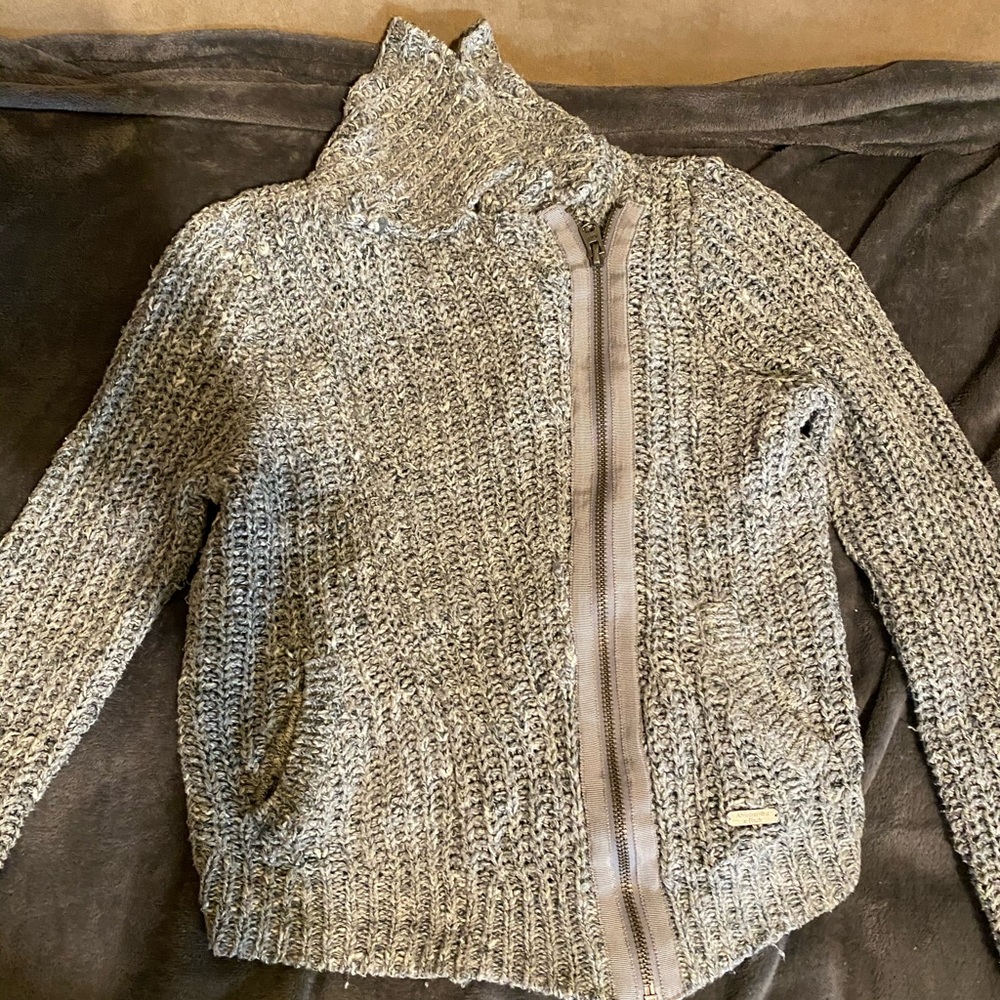 Abercrombie sweater